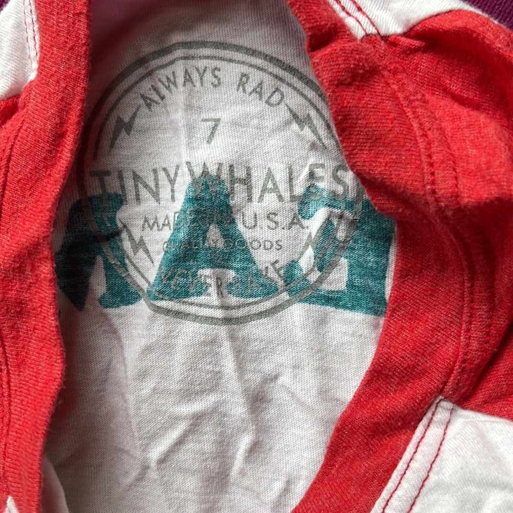 Tiny Whales Raglan - Picture 3 of 3